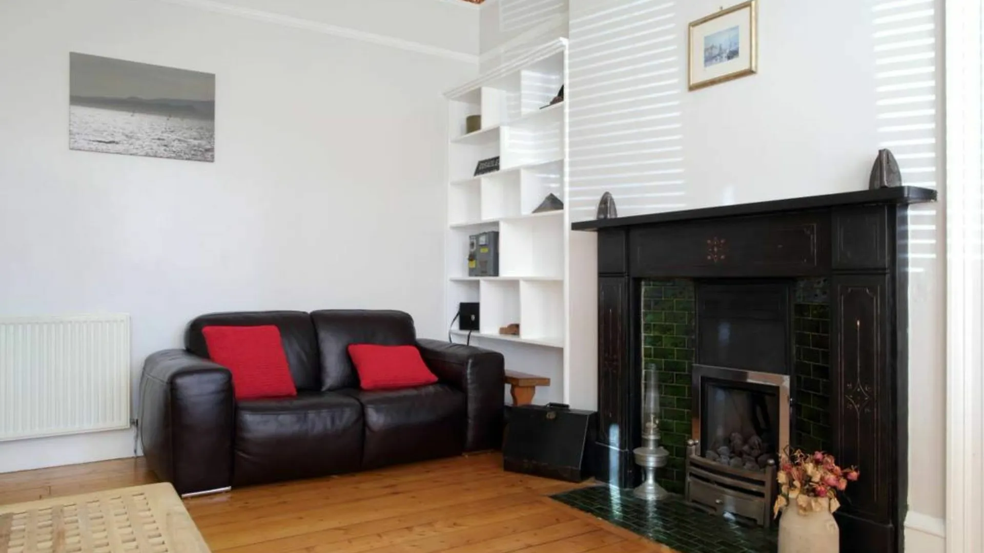 Central 2 Bedroom Flat With Garden Edinburgh