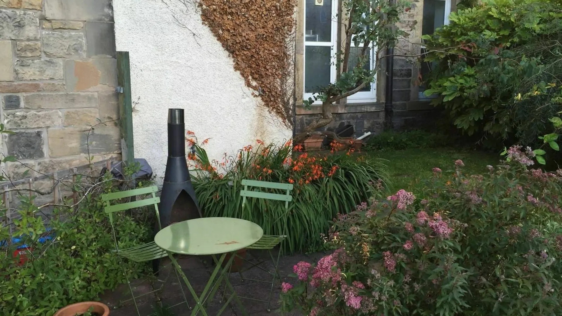 Apartment Central 2 Bedroom Flat With Garden Edinburgh